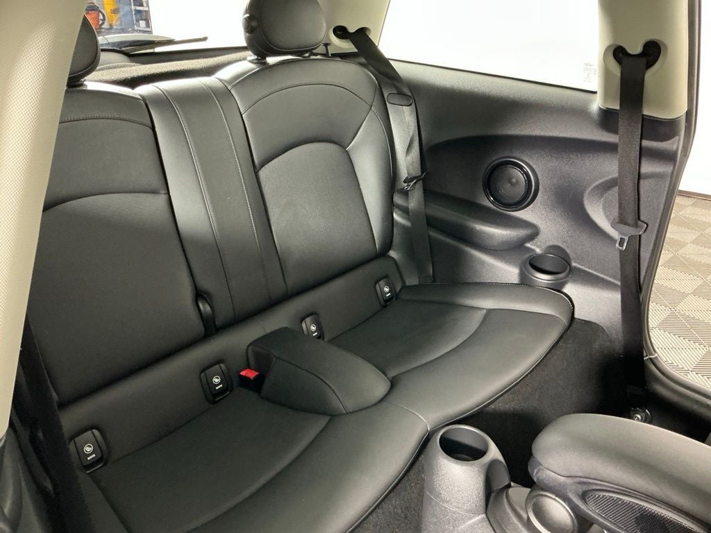 2023 MINI HARDTOP 2 DOOR Cooper