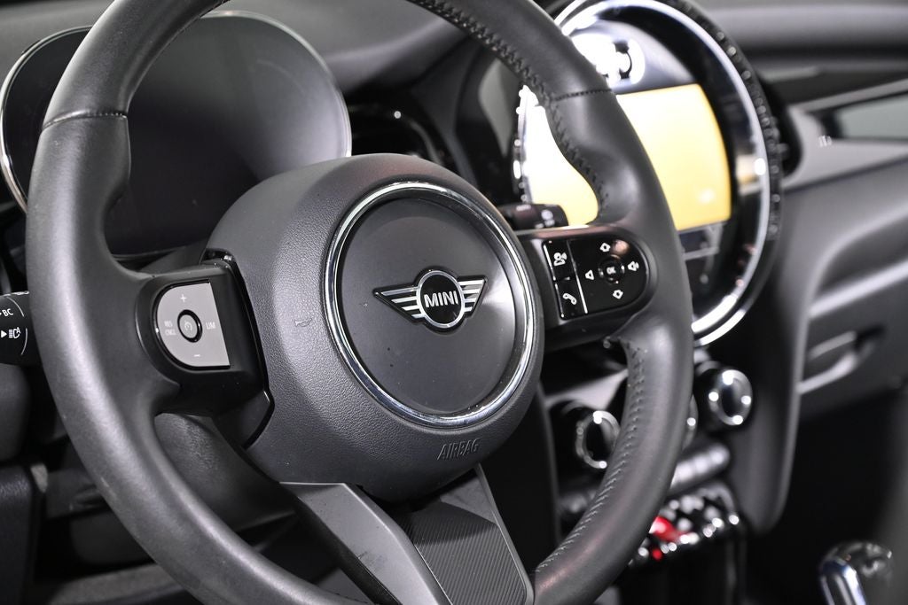 2023 MINI 4 Door Base