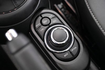 2023 MINI 4 Door Base