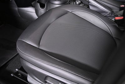 2023 MINI 4 Door Base