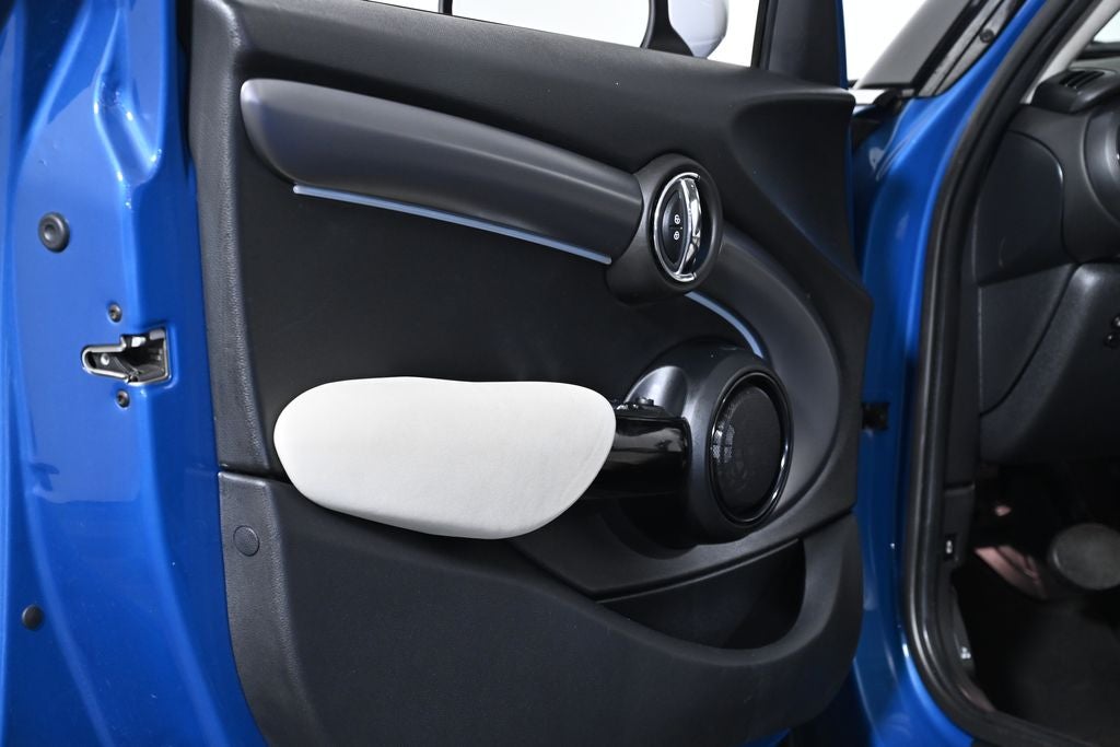 2023 MINI Cooper S Iconic