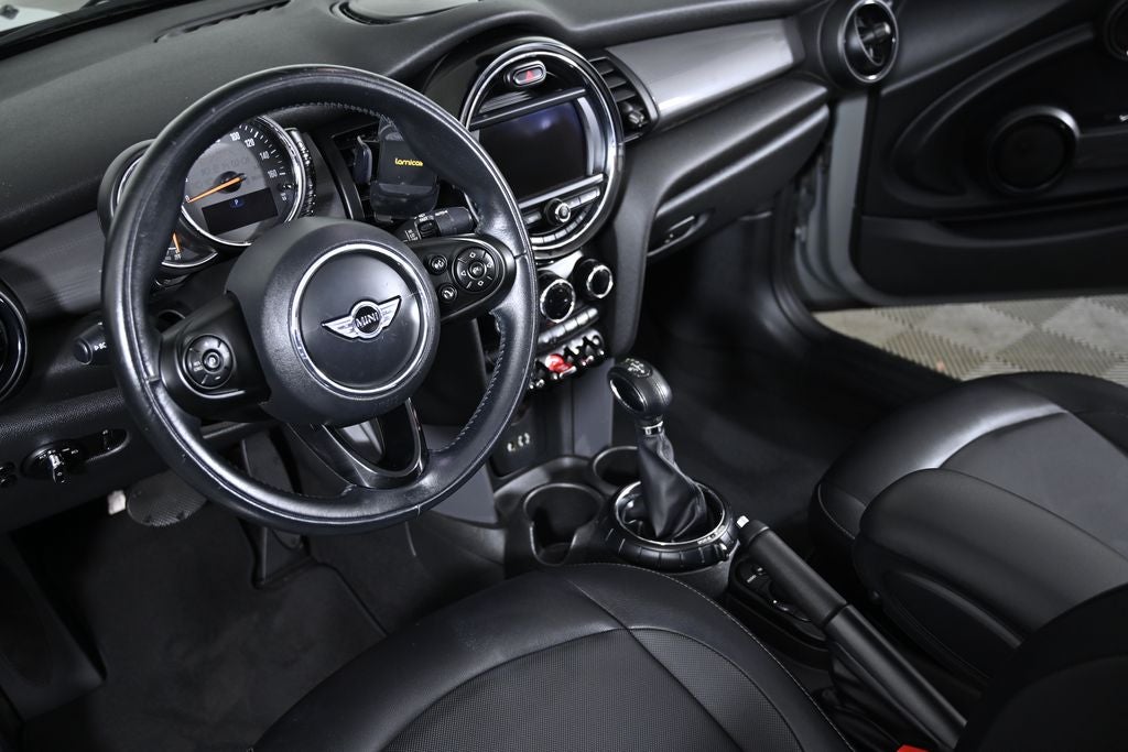 2017 MINI Cooper Cooper