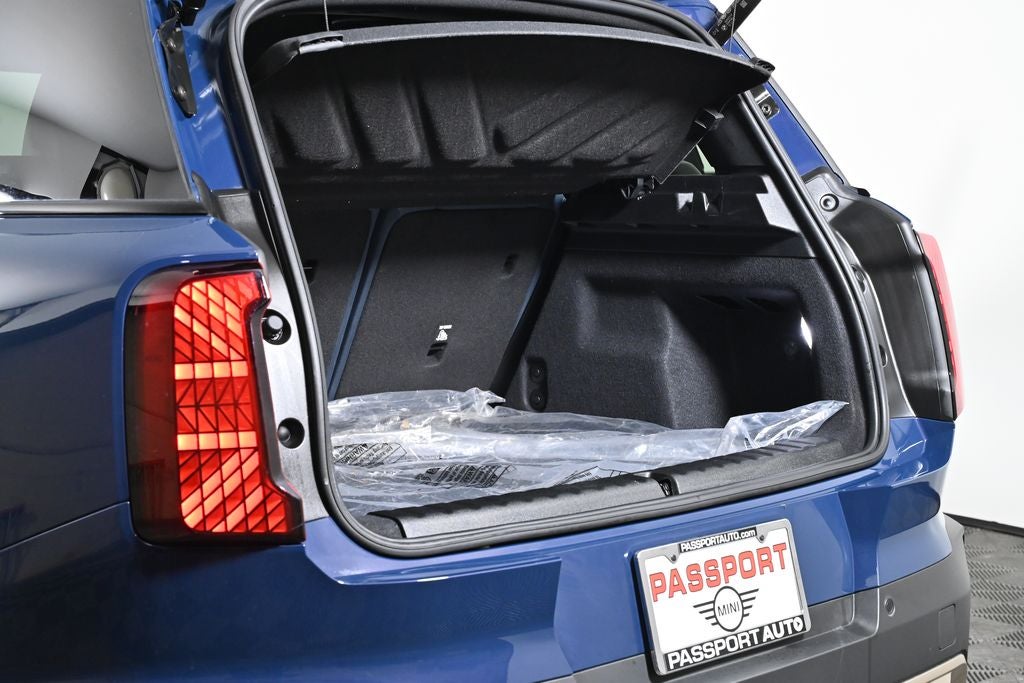 2025 MINI Cooper S Countryman Iconic