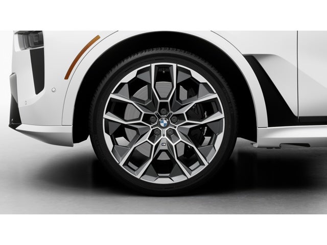 2027 BMW X7 M60i