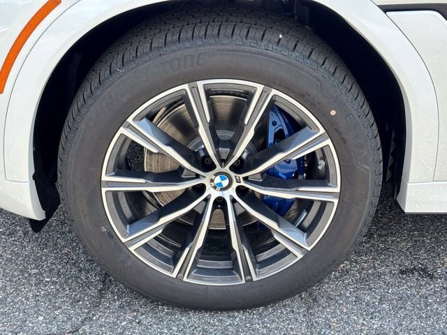 2027 BMW X6 xDrive40i