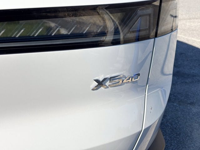 2027 BMW X5 40 xDrive