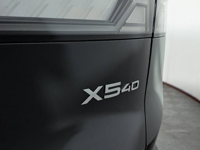 2027 BMW X5 40 xDrive