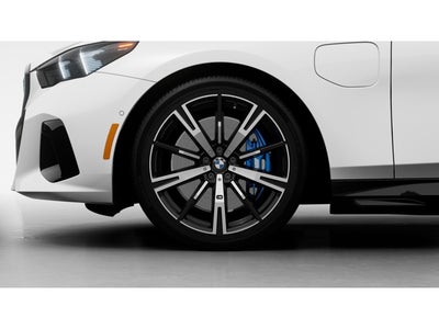 2027 BMW 550e 550e xDrive