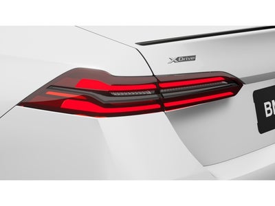 2027 BMW 550e 550e xDrive