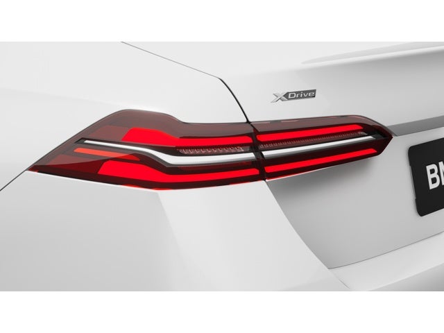 2027 BMW 550e 550e xDrive