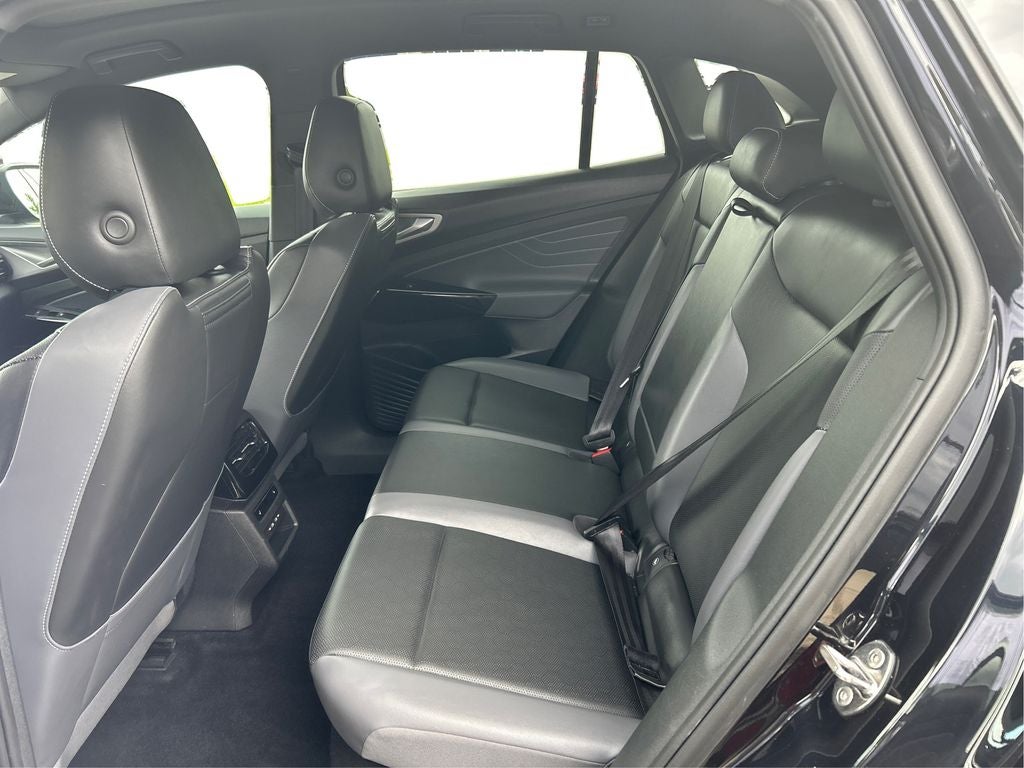 2023 Volkswagen ID.4 Pro S Plus