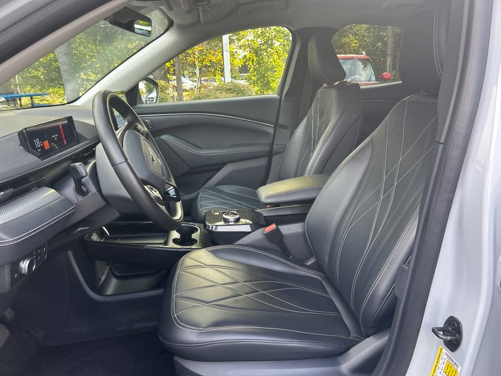 2022 Ford Mustang Mach-E Select