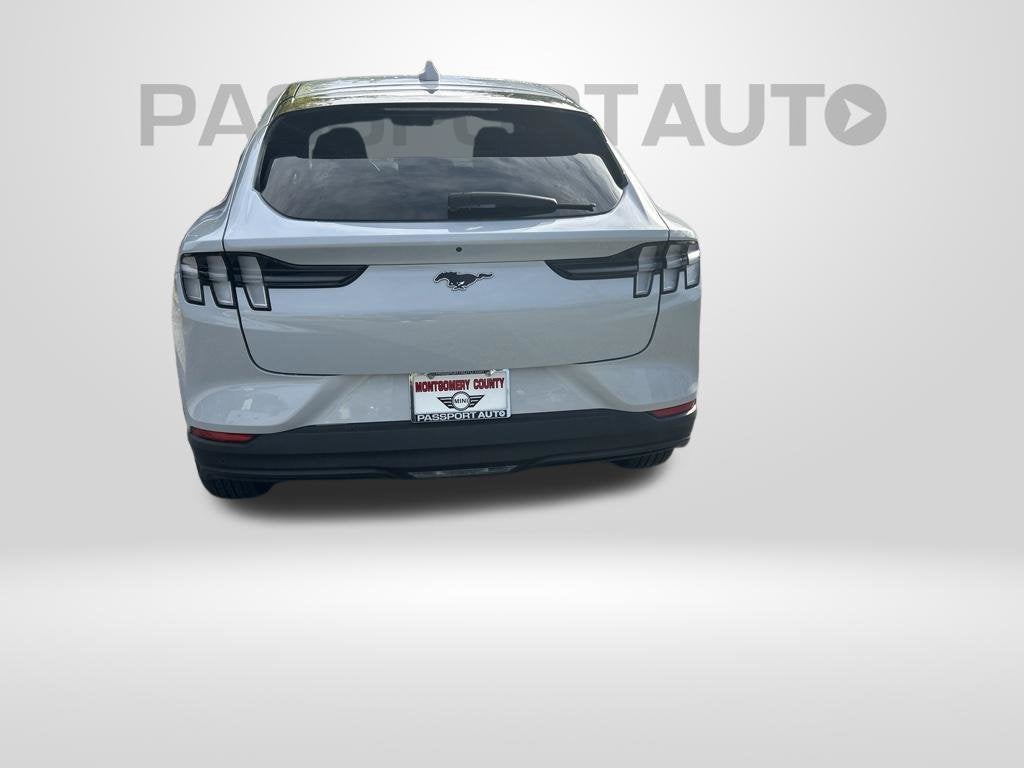 2022 Ford Mustang Mach-E Select