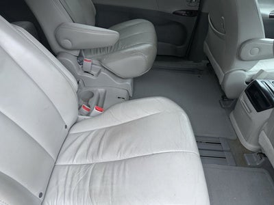 2013 Toyota Sienna XLE Mobility Auto Access