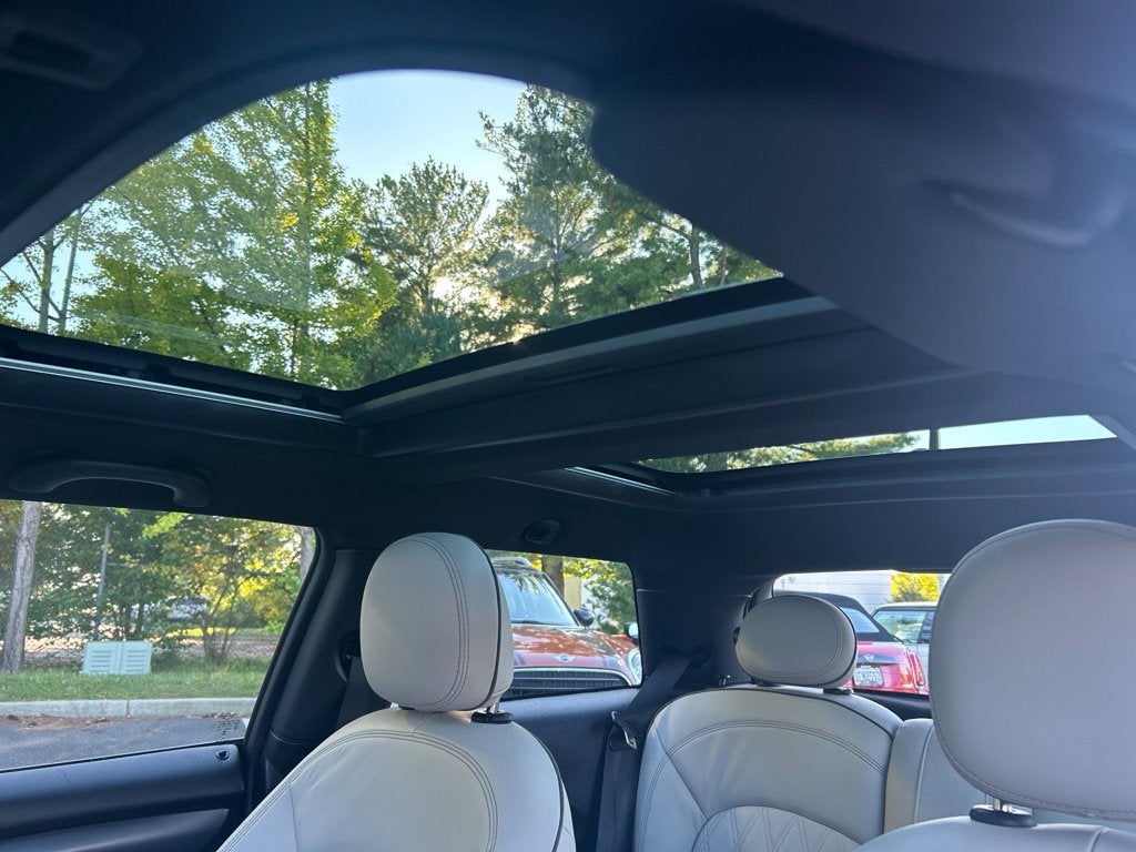 2024 MINI Cooper SE Electric Iconic Hardtop 2 Door