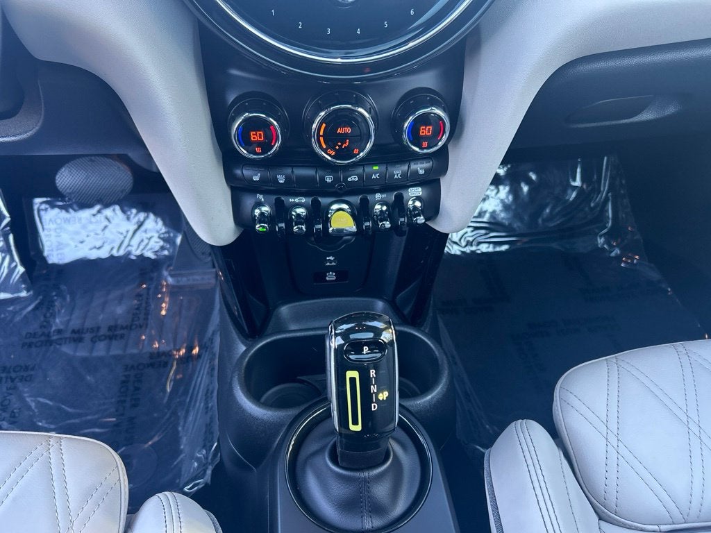 2024 MINI Cooper SE Electric Iconic Hardtop 2 Door