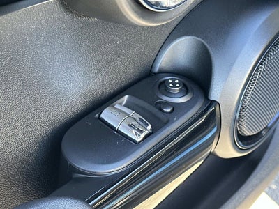 2022 MINI Cooper SE Electric Signature Hardtop 2 Door