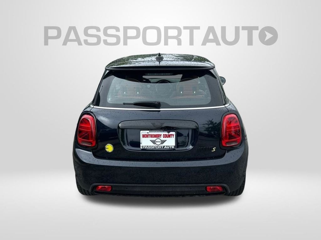 2024 MINI Cooper SE Electric Iconic
