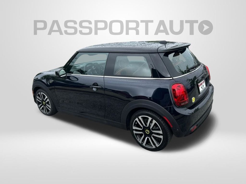 2024 MINI Cooper SE Electric Iconic