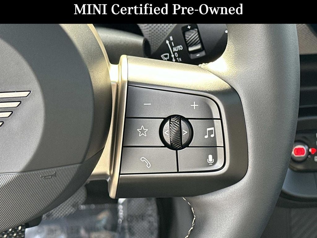 2025 MINI Cooper Signature Plus Hardtop 2 Door