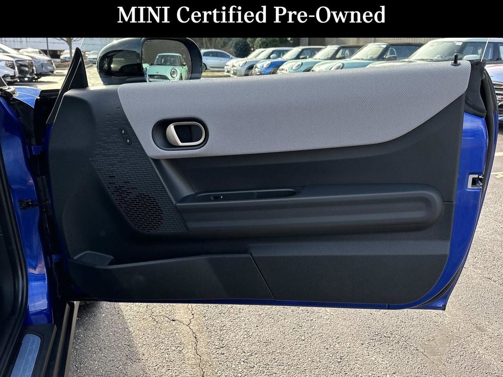 2025 MINI Cooper Signature Plus Hardtop 2 Door