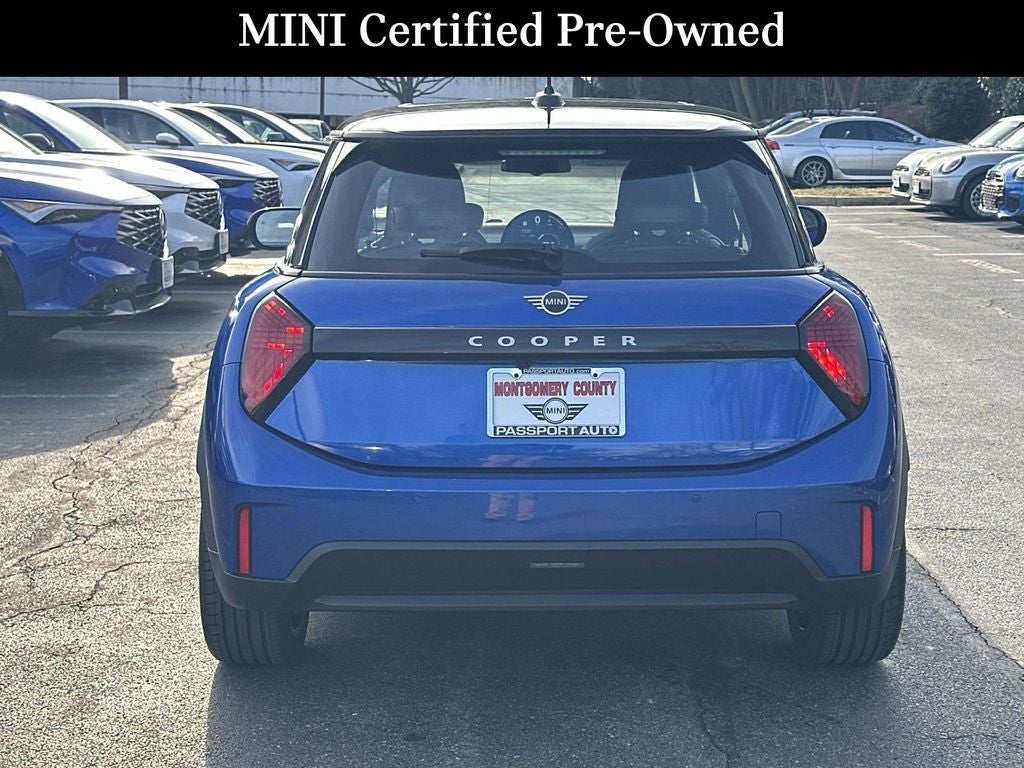 2025 MINI Cooper Signature Plus Hardtop 2 Door