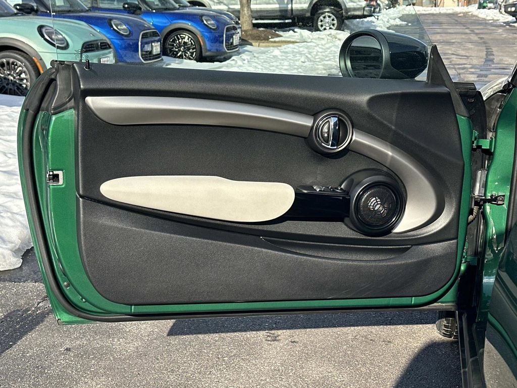 2021 MINI Cooper SE Electric Signature Plus Hardtop 2 Door