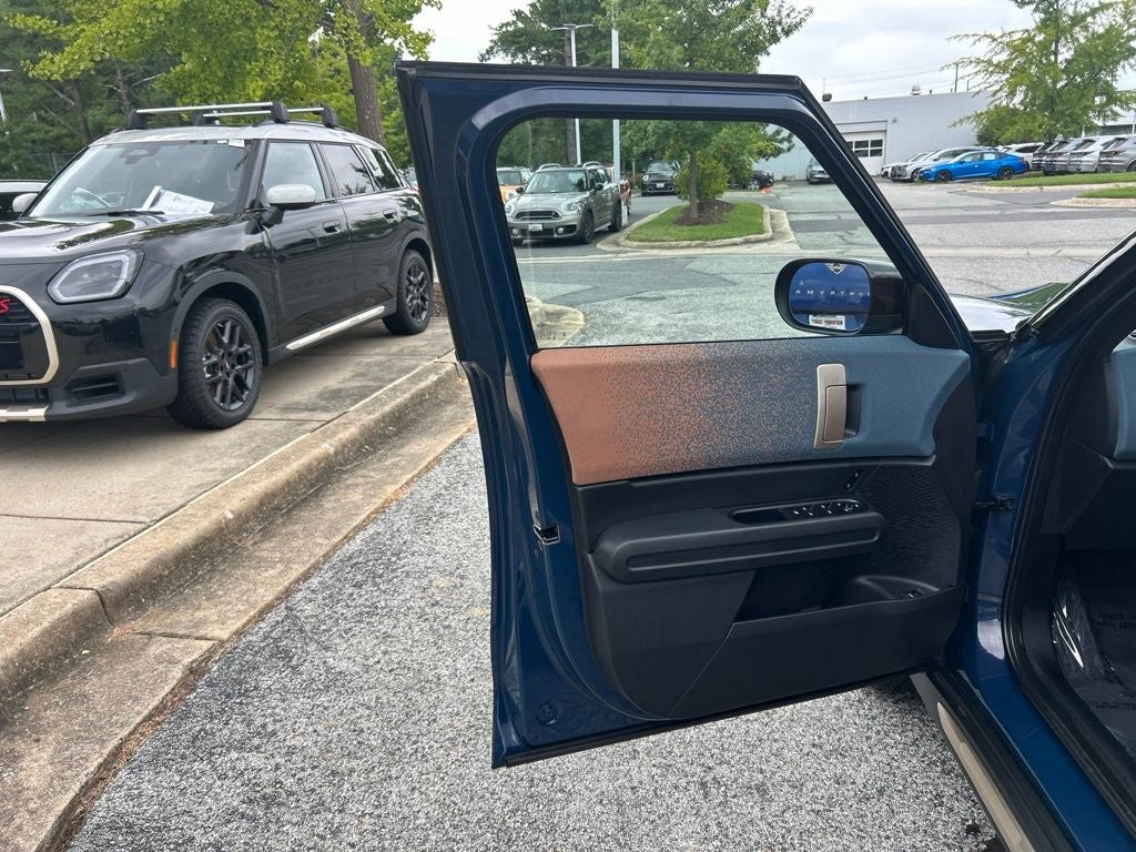 2025 MINI Cooper Countryman Signature Plus SE ALL4