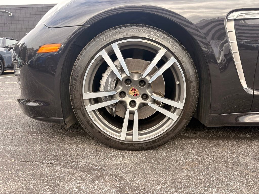 2013 Porsche Panamera Platinum Edition