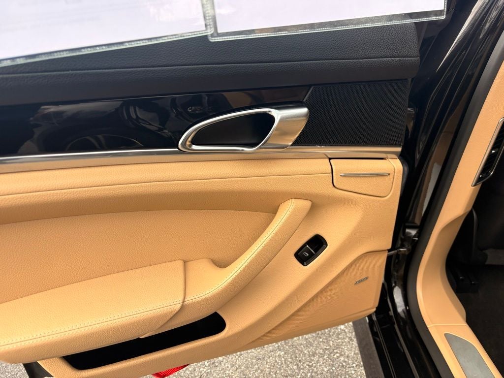 2013 Porsche Panamera Platinum Edition