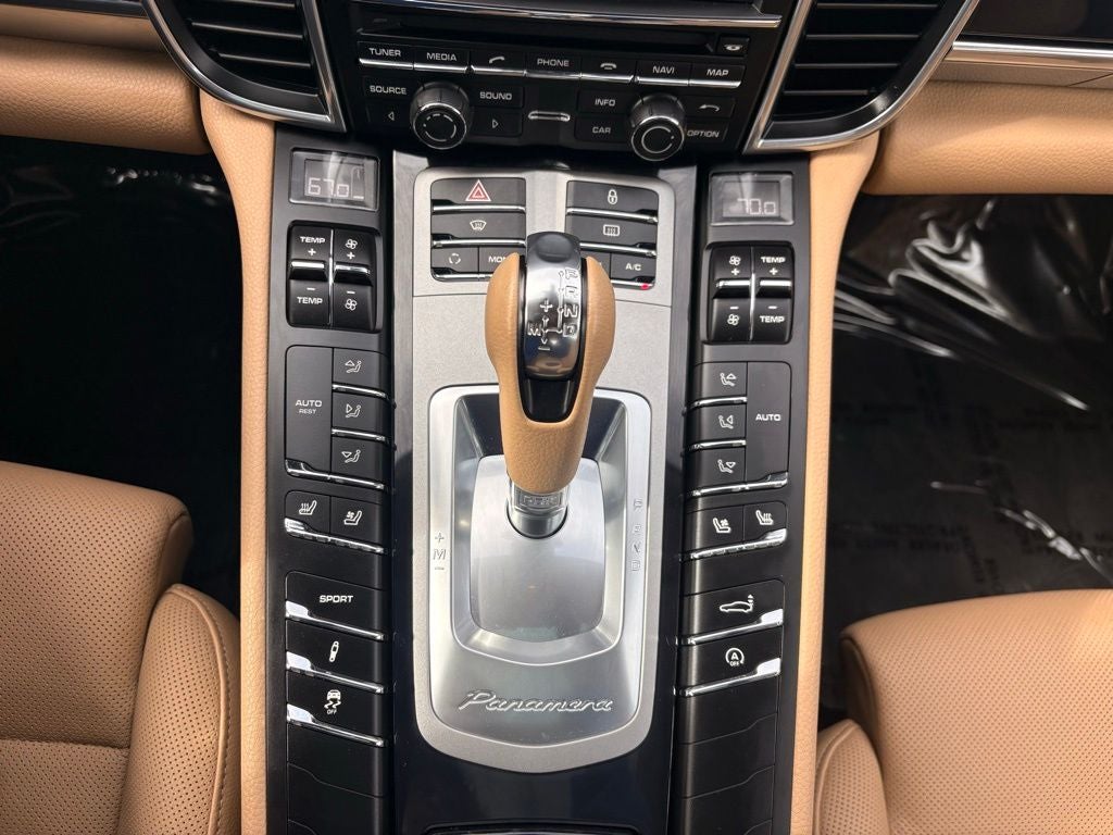 2013 Porsche Panamera Platinum Edition