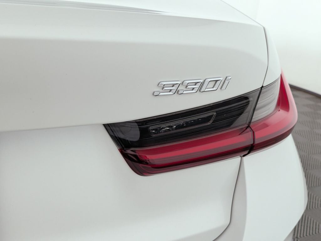 2025 BMW 3 Series 330i xDrive