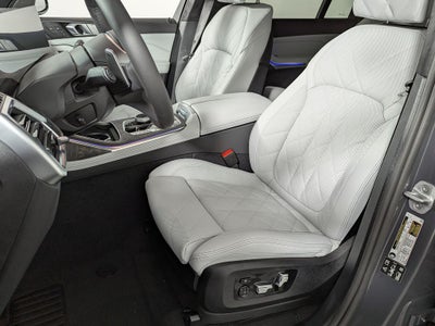 2027 BMW X7 xDrive40i