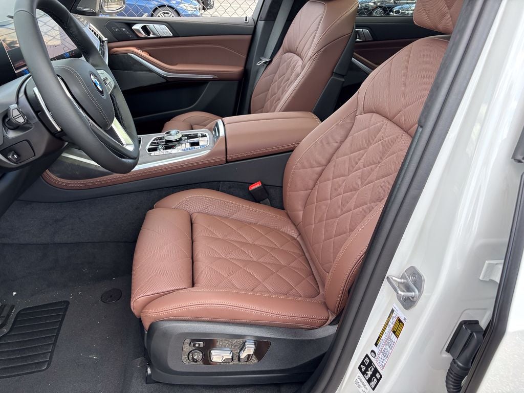 2027 BMW X7 xDrive40i