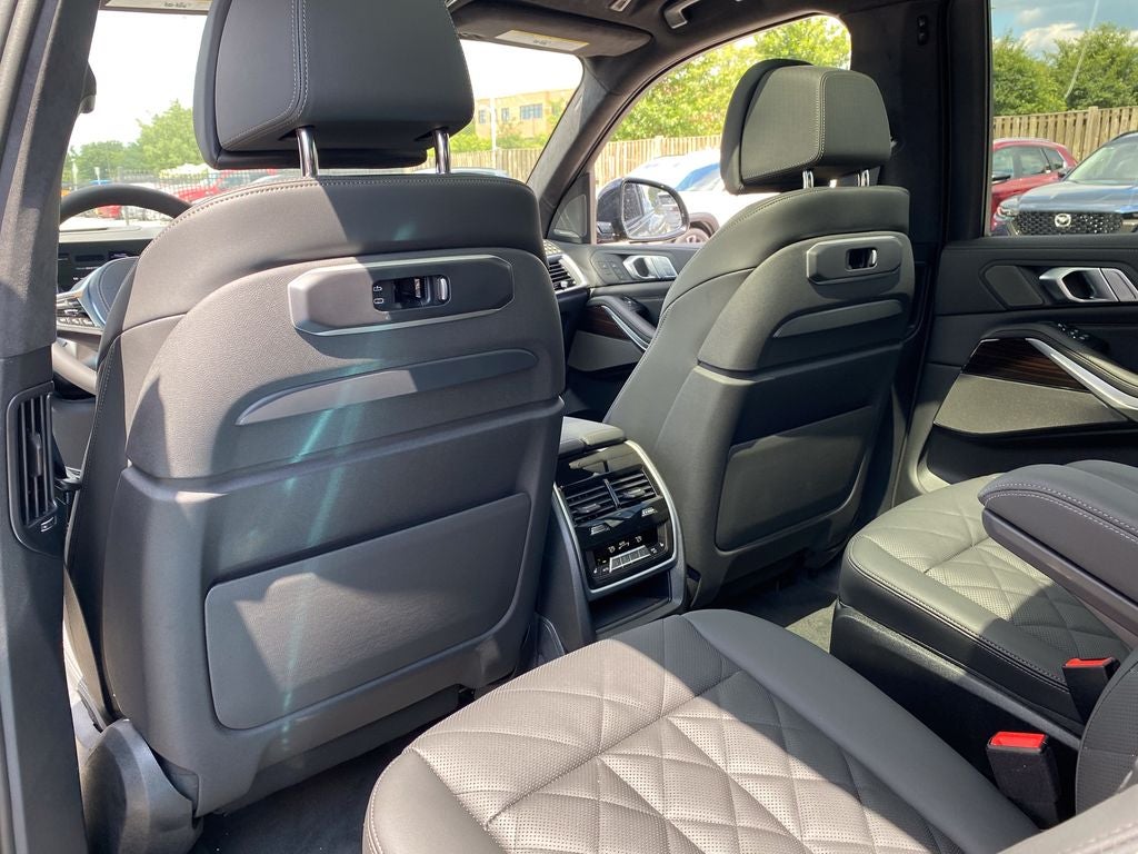 2027 BMW X7 xDrive40i