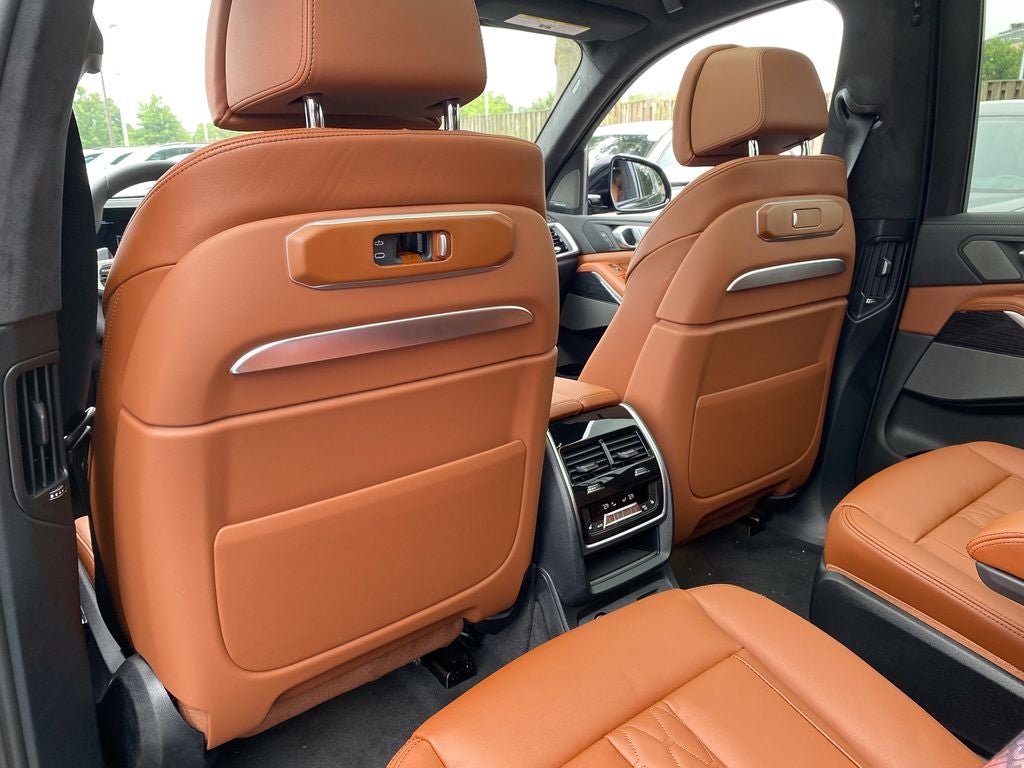 2027 BMW X7 xDrive40i