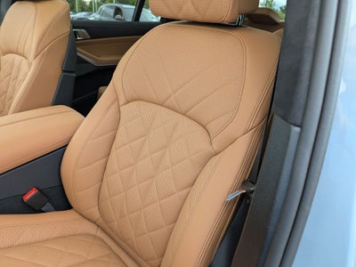 2027 BMW X7 xDrive40i
