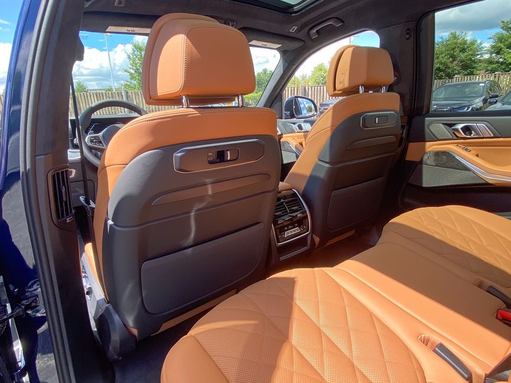 2027 BMW X7 xDrive40i