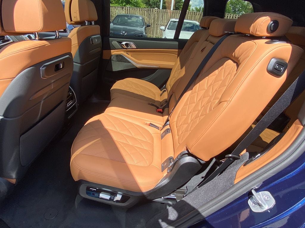 2027 BMW X7 xDrive40i