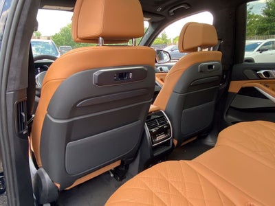 2027 BMW X7 xDrive40i