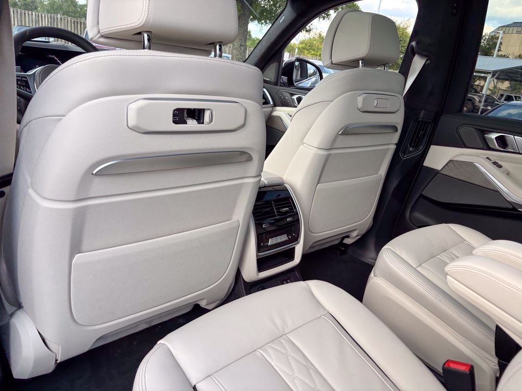 2027 BMW X7 xDrive40i