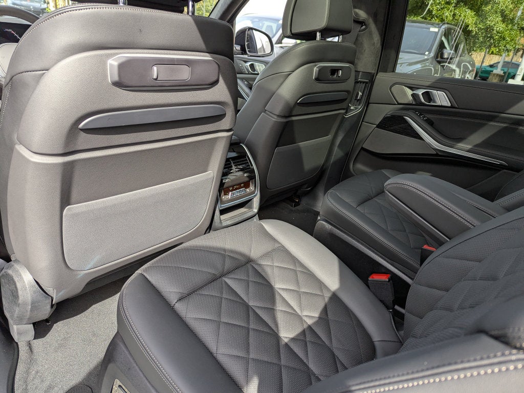 2027 BMW X7 xDrive40i