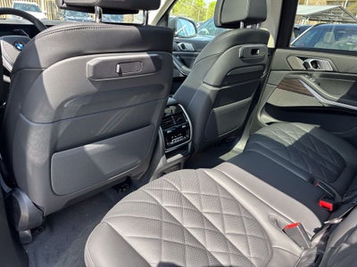 2026 BMW X7 xDrive40i