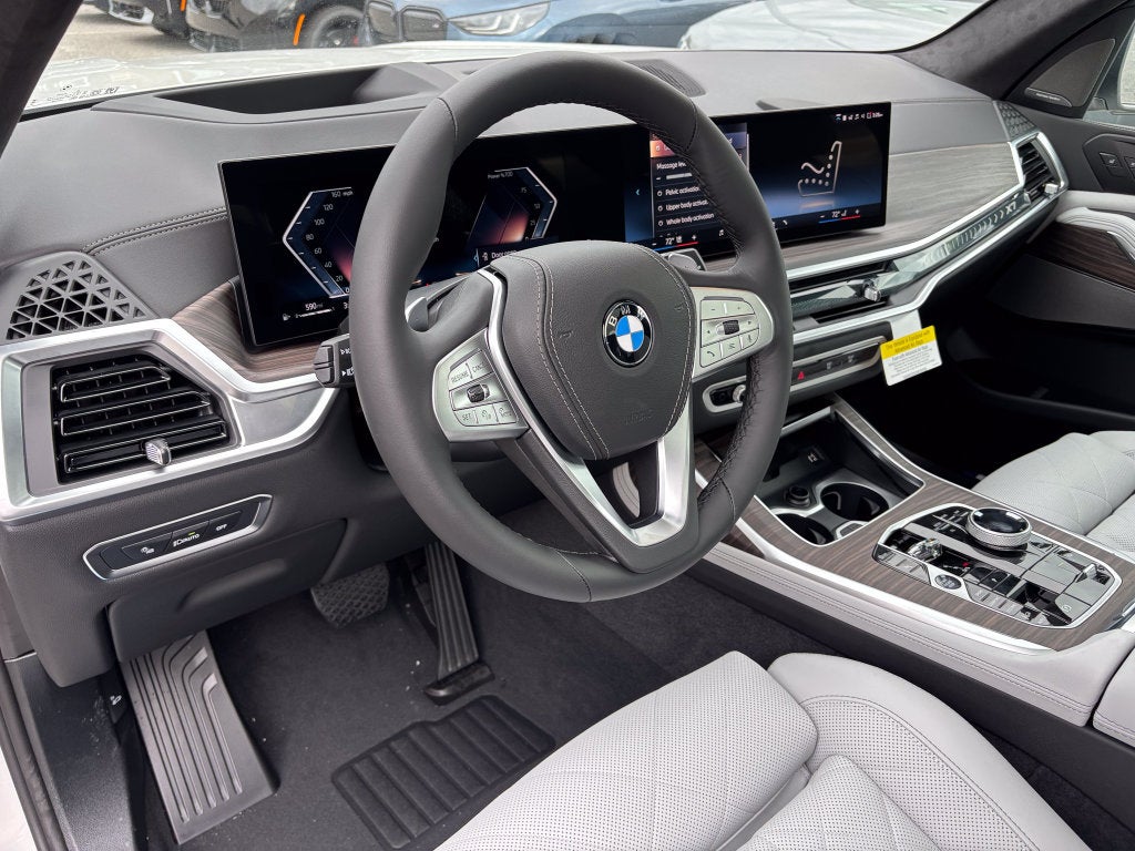 2027 BMW X7 xDrive40i