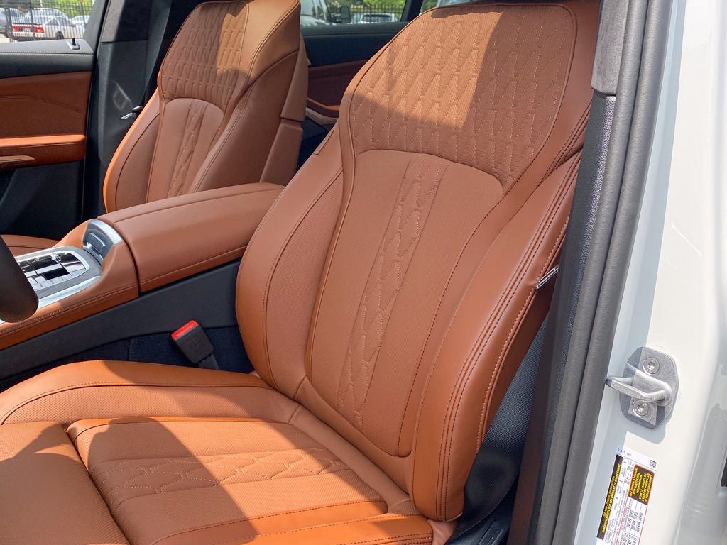2027 BMW X7 xDrive40i