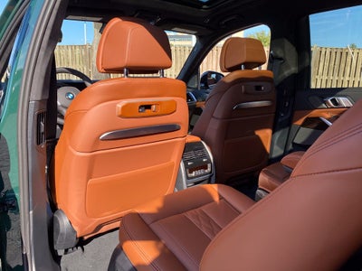 2027 BMW X7 xDrive40i