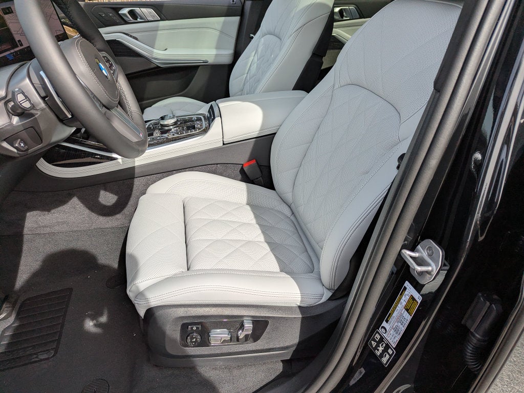 2027 BMW X7 xDrive40i