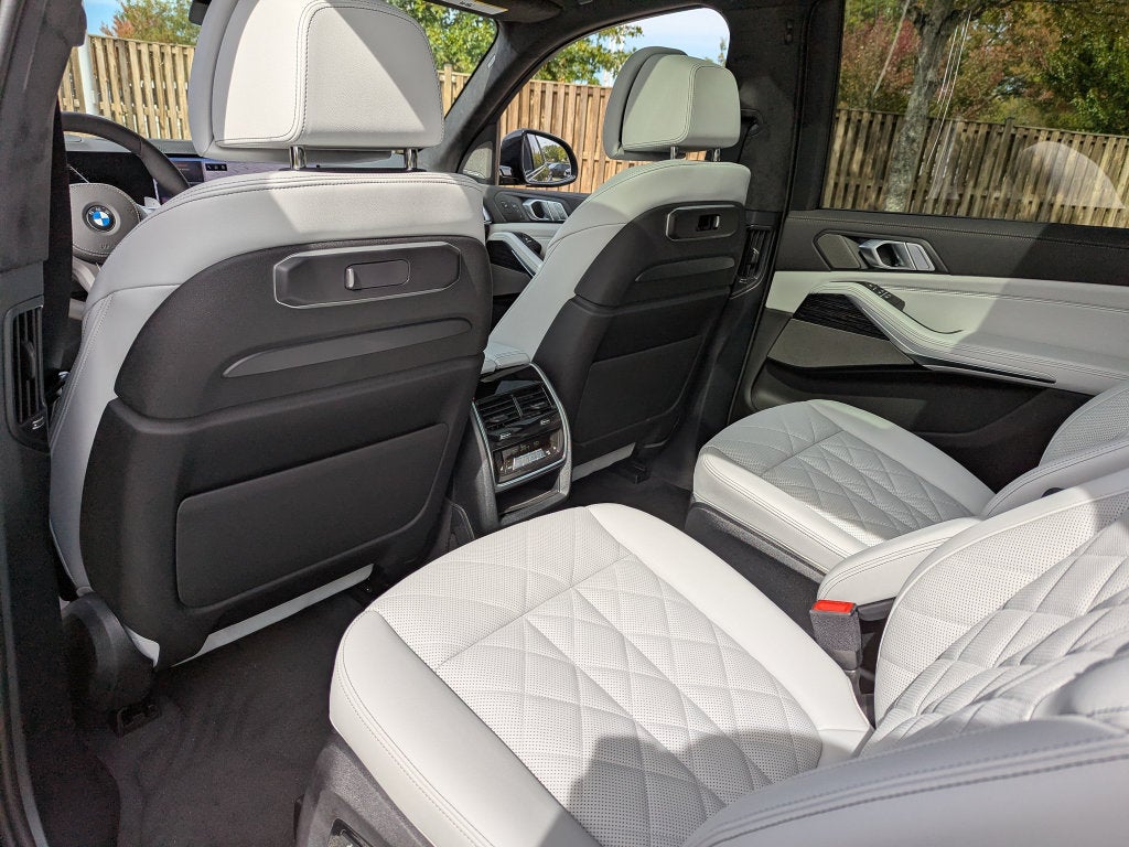2027 BMW X7 xDrive40i