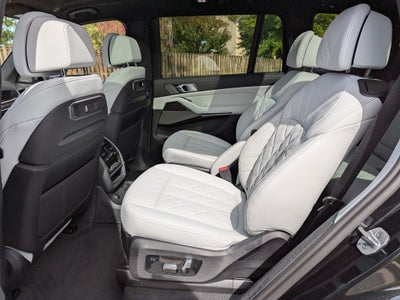 2027 BMW X7 xDrive40i