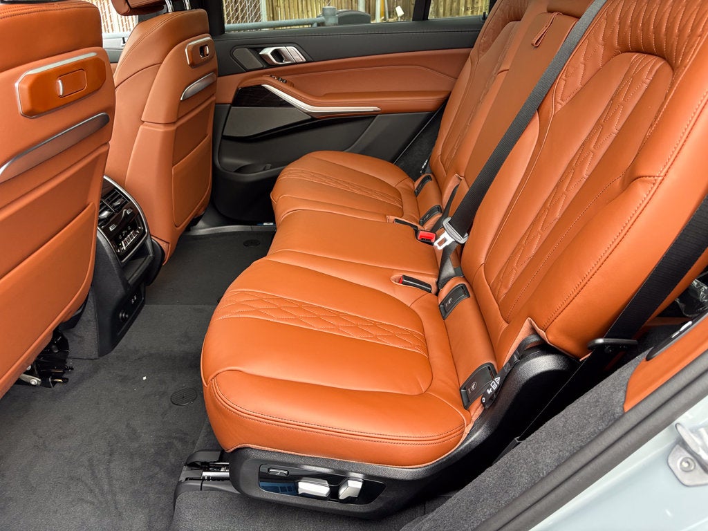 2027 BMW X7 xDrive40i